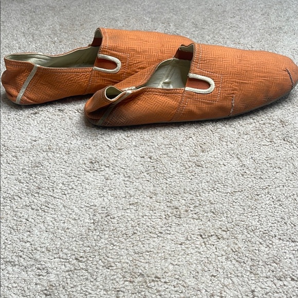 Old Navy Orange Slip-On Men's Shoes - Picture 4 of 5